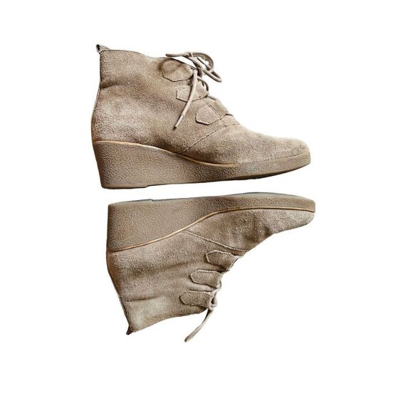 Lucky Brand Jaemma Beige Lace-Up Wedge Heel Ankle Booties sz 6.5M - Picture 2 of 7